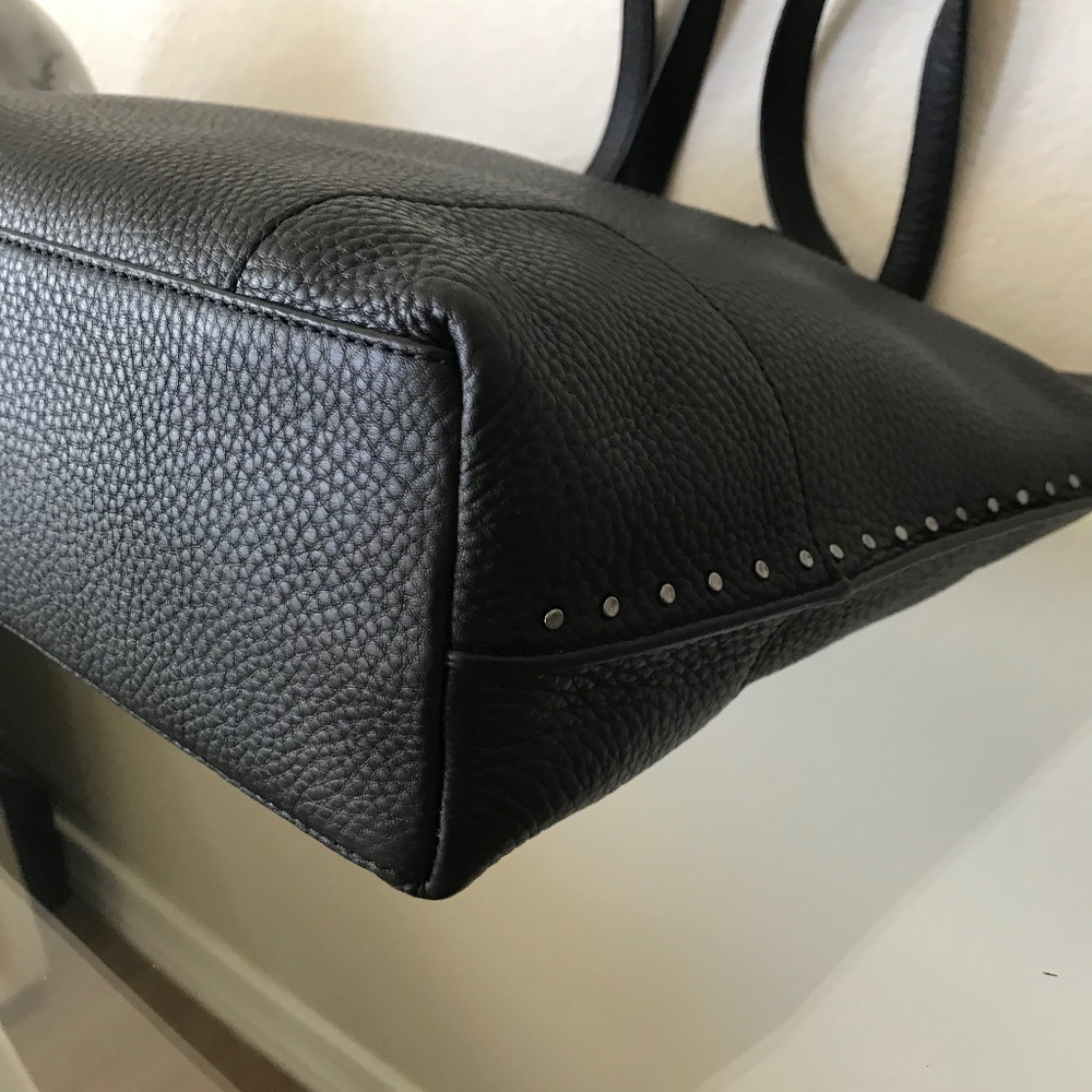 SOLD”NEW" REBECCA MINKOFF BLACK LINED TOTE - Picture 6 of 8